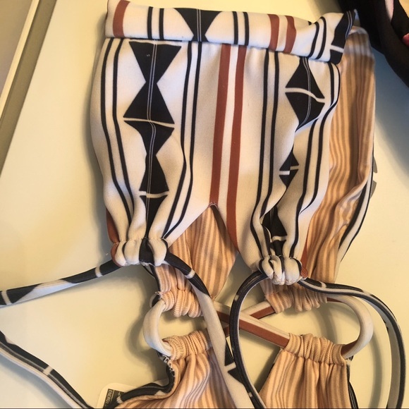 Lumahai Top in Tapa - Picture 6 of 7